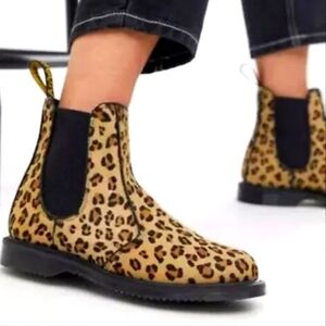 Dr Martens Flora Hair On Leopard Chelsea Boots Women’s sz 8